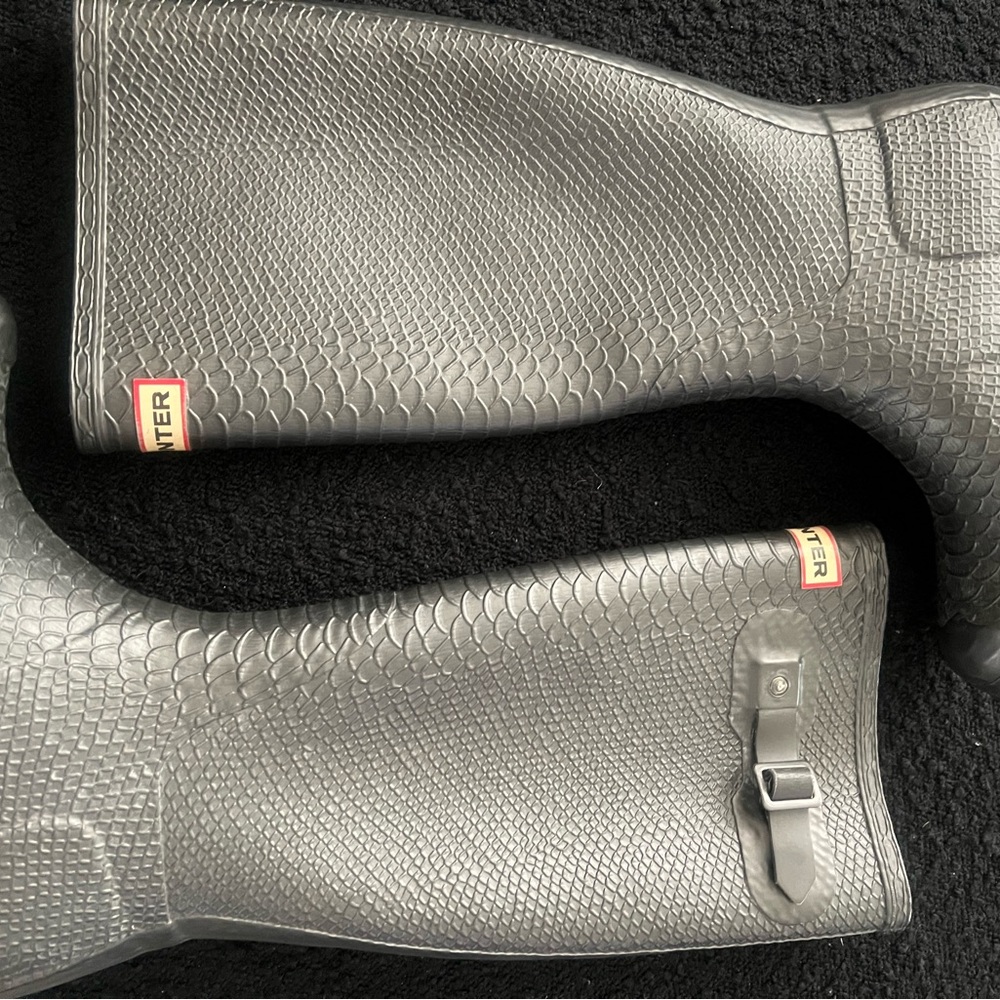 Hunter Silver Textured Rain Boots